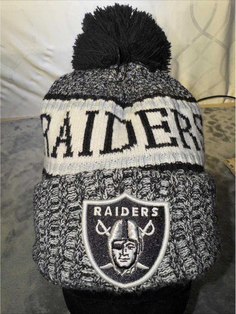 Las Vegas Raiders Winter Warm Stretch Knit Beanie - Gray with Pom-Pom